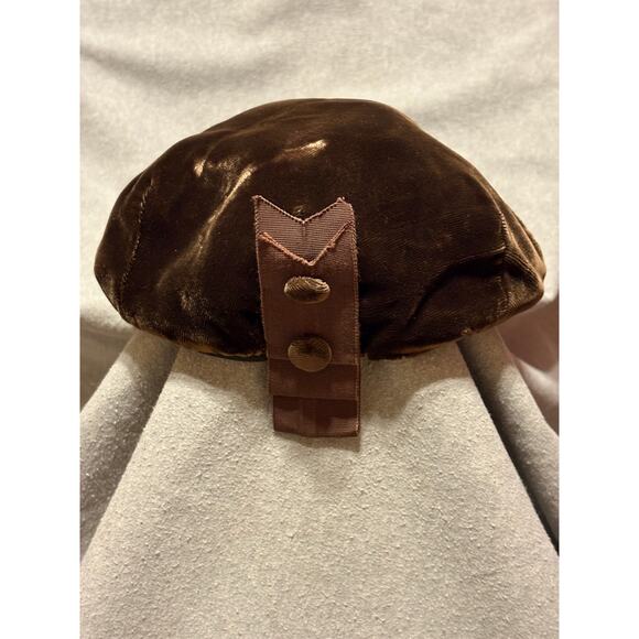 Vintage 1950s Brown Velvet Beret Golden Falcon Eastern Airlines Play Toppers EUC - Picture 1 of 5